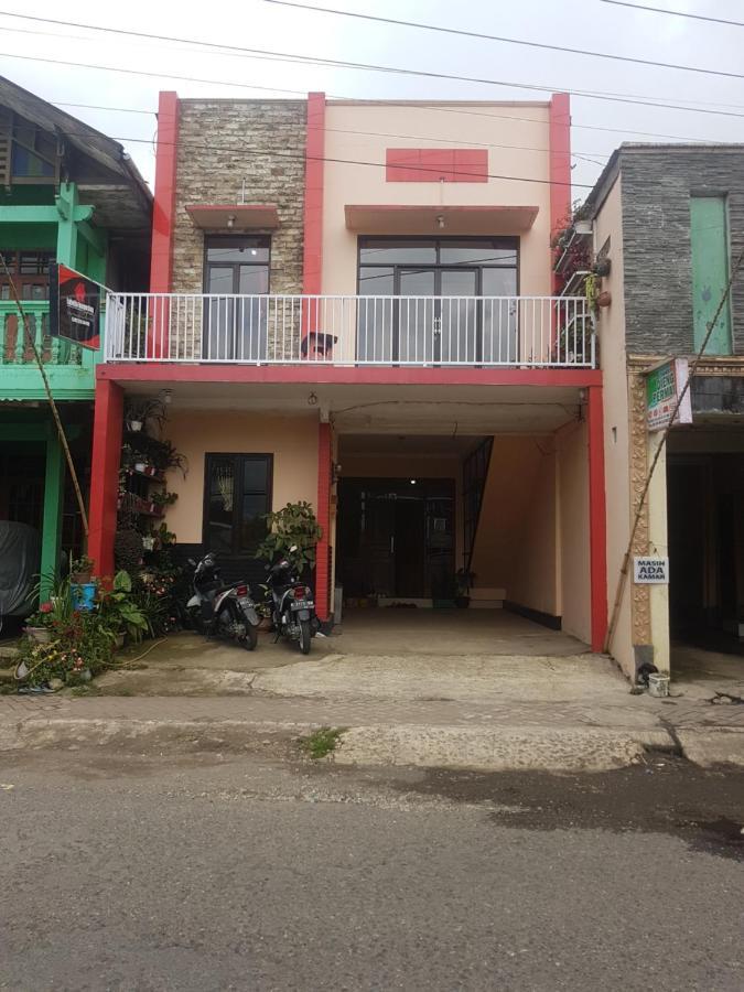 Labella Homestay Syariah Dieng Banjarnegara Exterior photo